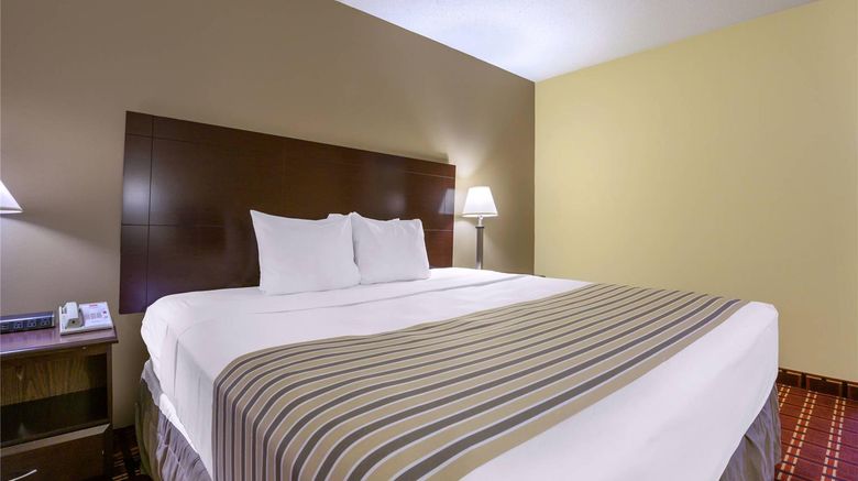 <b>Econo Lodge Inn & Suites Triadelphia Suite</b>. Images powered by <a href="https://iceportal.shijigroup.com/" title="IcePortal" target="_blank">IcePortal</a>.