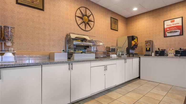<b>Econo Lodge Inn & Suites Triadelphia Restaurant</b>. Images powered by <a href="https://iceportal.shijigroup.com/" title="IcePortal" target="_blank">IcePortal</a>.