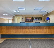 Econo Lodge Inn & Suites Triadelphia Lobby