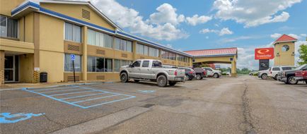 Econo Lodge Inn & Suites Triadelphia Exterior