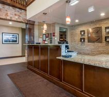 Comfort Suites Lobby