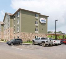 Suburban Studios Wheeling - Triadelphia Exterior
