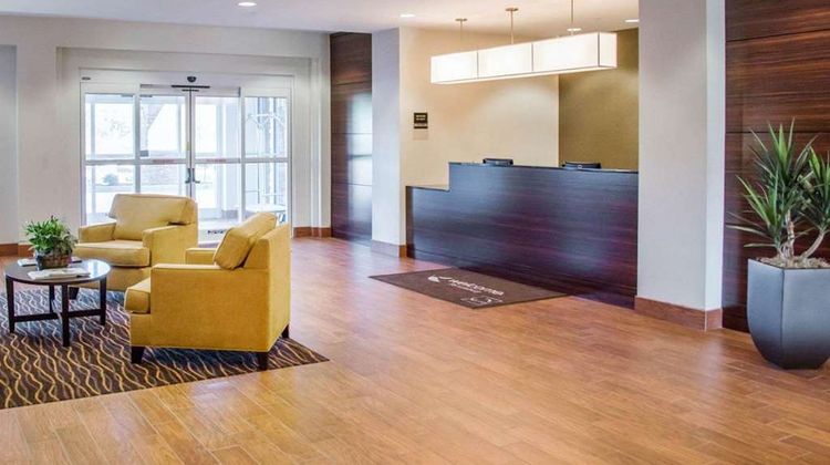 Sleep Inn & Suites Parkersburg Lobby