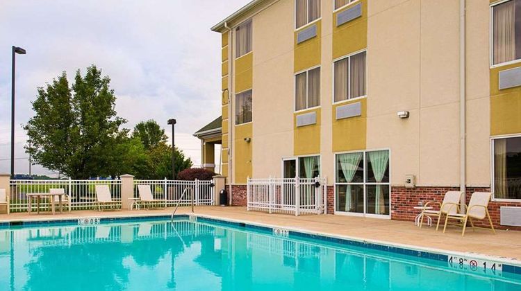 Quality Inn Spring Mills - Martinsburg N Pool