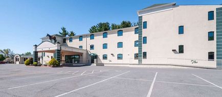 Rodeway Inn Charles Town Exterior