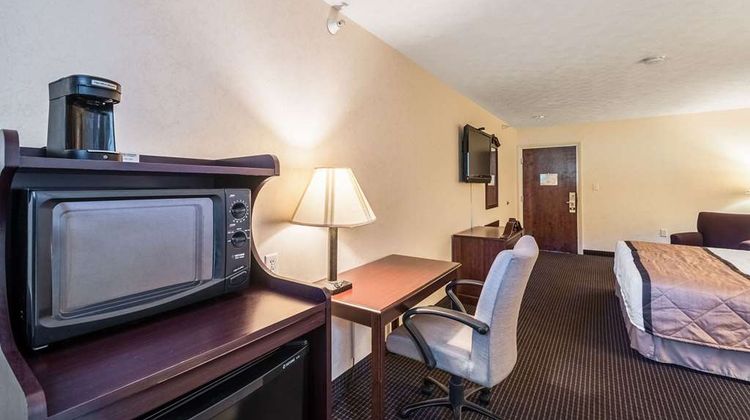 Rodeway Inn Charles Town Room