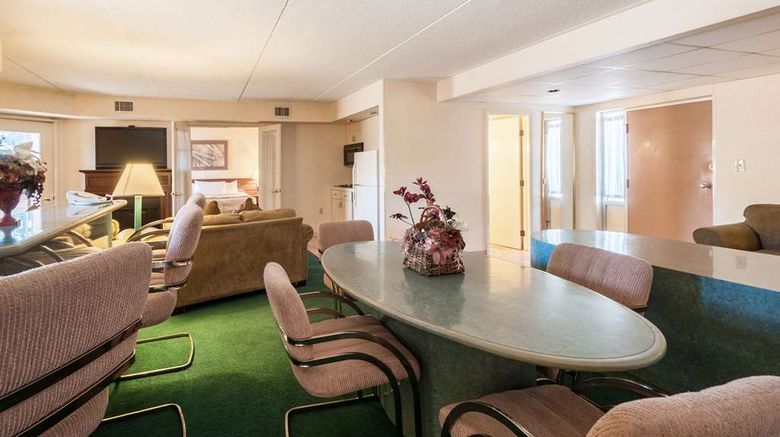 <b>Rodeway Inn Charles Town Suite</b>. Images powered by <a href="https://iceportal.shijigroup.com/" title="IcePortal" target="_blank">IcePortal</a>.