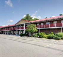 Quality Inn Exterior