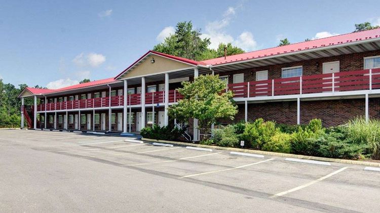 Quality Inn Exterior