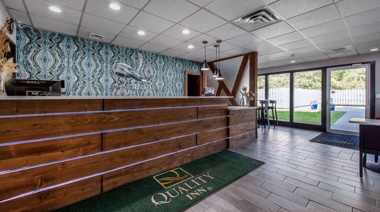 Quality Inn Morgantown Lobby