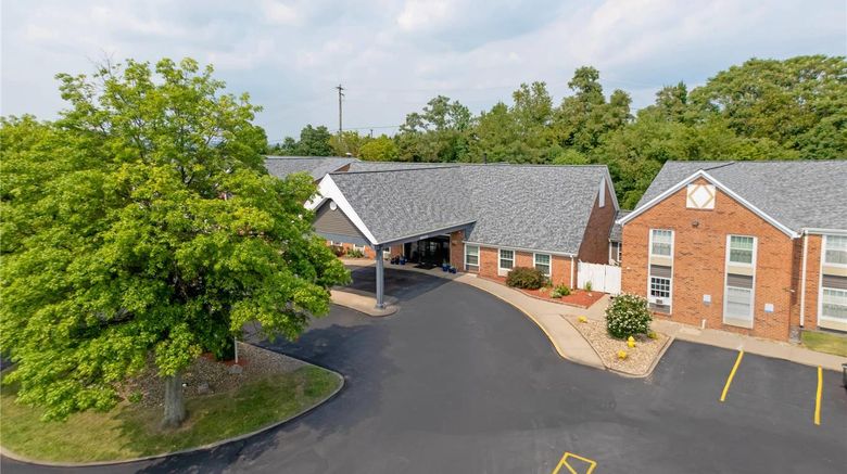 <b>Quality Inn Morgantown Exterior</b>. Images powered by <a href="https://iceportal.shijigroup.com/" title="IcePortal" target="_blank">IcePortal</a>.