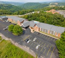 Quality Inn Morgantown Exterior