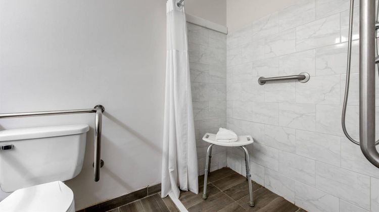 Quality Inn Morgantown Room
