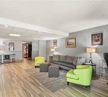 Quality Inn Harpers Ferry Lobby