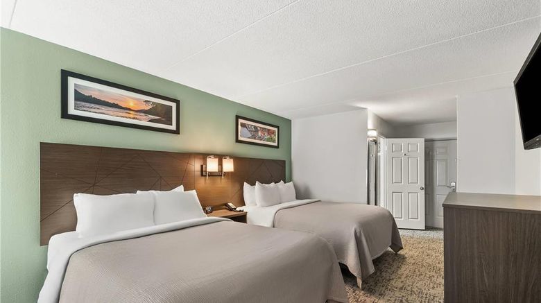<b>Quality Inn Harpers Ferry Room</b>. Images powered by <a href="https://iceportal.shijigroup.com/" title="IcePortal" target="_blank">IcePortal</a>.
