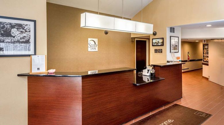 <b>Sleep Inn Charleston North Lobby</b>. Images powered by <a href="https://iceportal.shijigroup.com/" title="IcePortal" target="_blank">IcePortal</a>.
