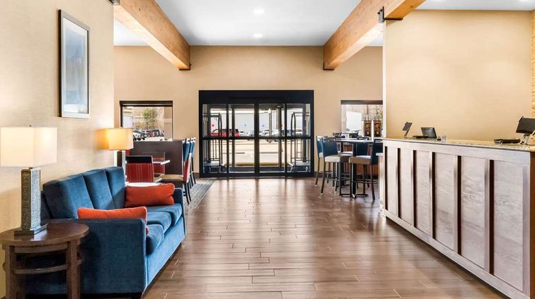 <b>Comfort Inn-Buffalo Bill Village Resort Lobby</b>. Images powered by <a href="https://iceportal.shijigroup.com/" title="IcePortal" target="_blank">IcePortal</a>.