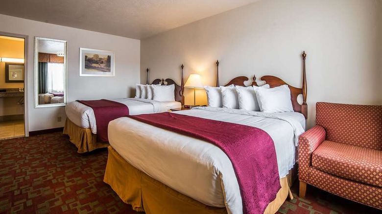 <b>Quality Inn Room</b>. Images powered by <a href="https://iceportal.shijigroup.com/" title="IcePortal" target="_blank">IcePortal</a>.