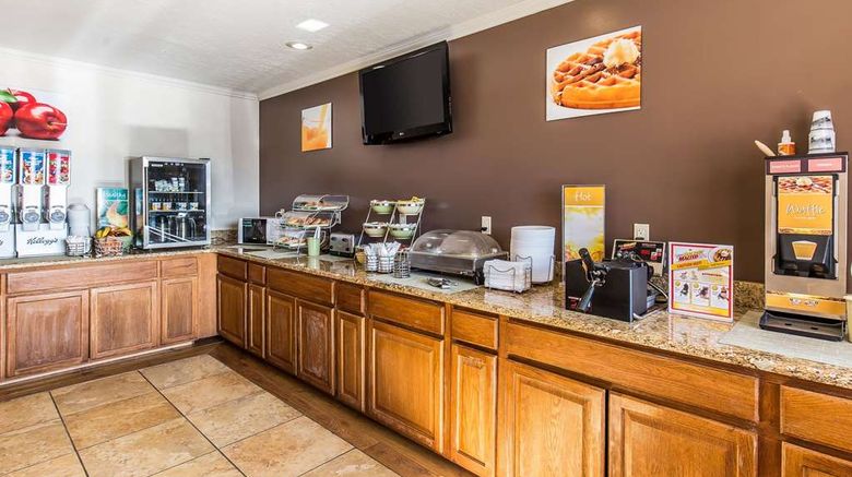 <b>Quality Inn Restaurant</b>. Images powered by <a href="https://iceportal.shijigroup.com/" title="IcePortal" target="_blank">IcePortal</a>.