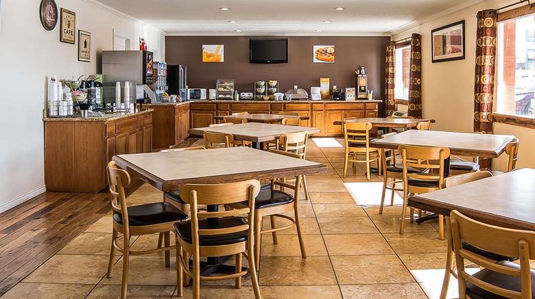 <b>Quality Inn Restaurant</b>. Images powered by <a href="https://iceportal.shijigroup.com/" title="IcePortal" target="_blank">IcePortal</a>.