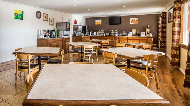 <b>Quality Inn Restaurant</b>. Images powered by <a href="https://iceportal.shijigroup.com/" title="IcePortal" target="_blank">IcePortal</a>.