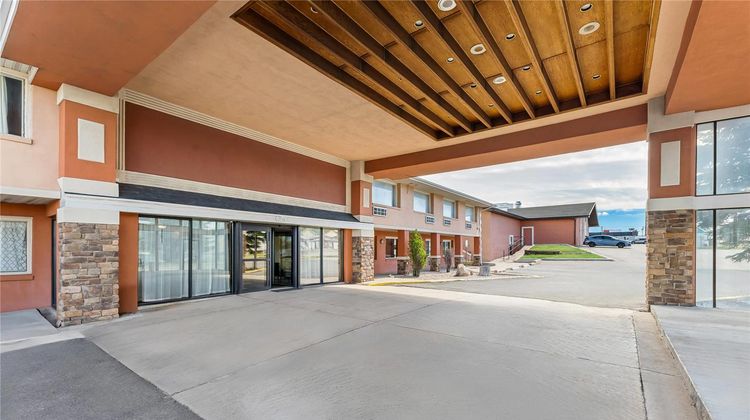 Quality Inn Exterior