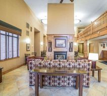 Quality Inn & Suites Lobby