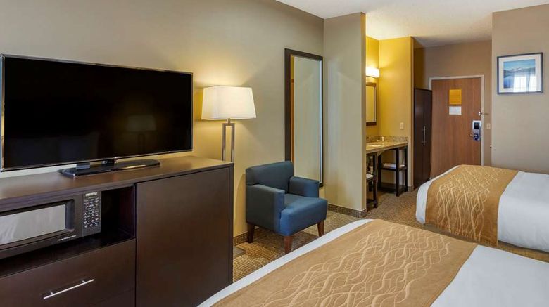 <b>Comfort Inn Evanston Room</b>. Images powered by <a href="https://iceportal.shijigroup.com/" title="IcePortal" target="_blank">IcePortal</a>.