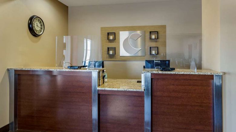 <b>Comfort Inn Evanston Lobby</b>. Images powered by <a href="https://iceportal.shijigroup.com/" title="IcePortal" target="_blank">IcePortal</a>.