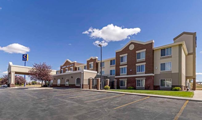 Comfort Inn & Suites Exterior