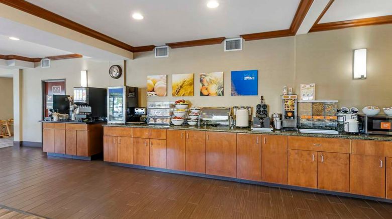 <b>Comfort Inn & Suites Restaurant</b>. Images powered by <a href="https://iceportal.shijigroup.com/" title="IcePortal" target="_blank">IcePortal</a>.