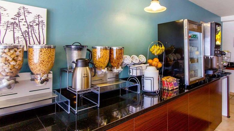 <b>Sleep Inn and Suites Evansville - Casper Restaurant</b>. Images powered by <a href="https://iceportal.shijigroup.com/" title="IcePortal" target="_blank">IcePortal</a>.