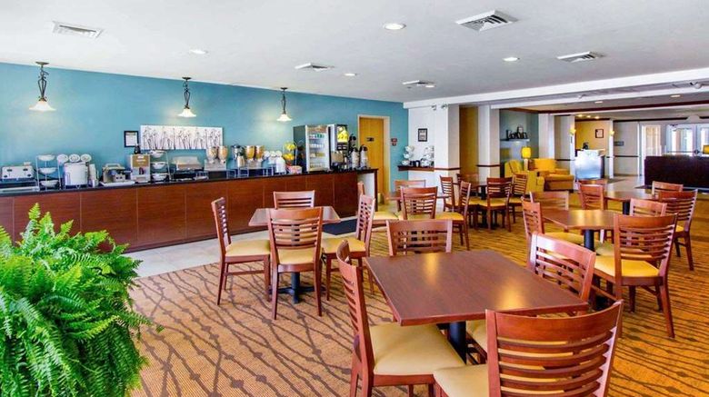 <b>Sleep Inn and Suites Evansville - Casper Restaurant</b>. Images powered by <a href="https://iceportal.shijigroup.com/" title="IcePortal" target="_blank">IcePortal</a>.