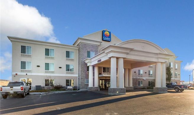 Comfort Inn & Suites Exterior
