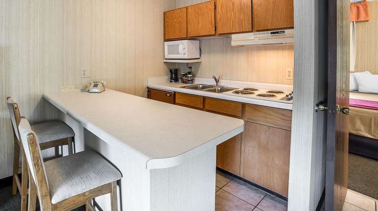 Rodeway Inn Pronghorn Lodge Suite