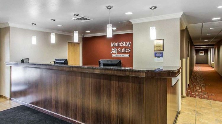 MainStay Suites Lobby