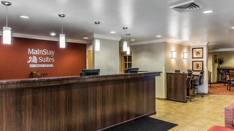 MainStay Suites Lobby