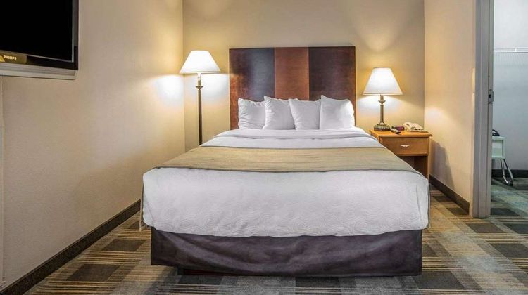 MainStay Suites Suite