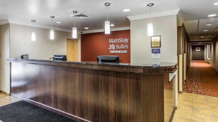 MainStay Suites Lobby