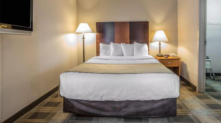 MainStay Suites Suite