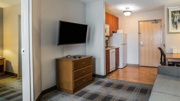 MainStay Suites Suite