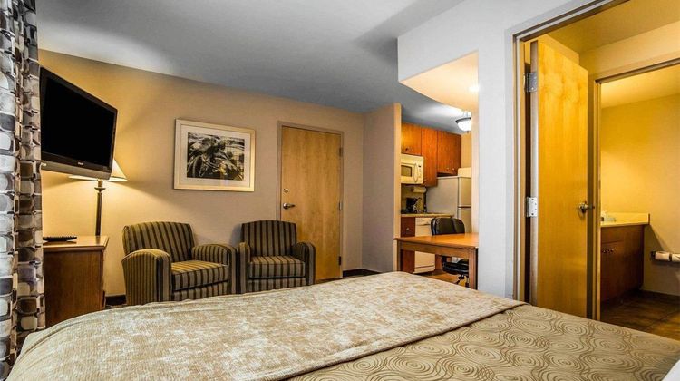 MainStay Suites Room