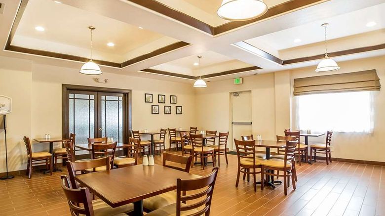 <b>Sleep Inn and Suites Douglas Restaurant</b>. Images powered by <a href="https://iceportal.shijigroup.com/" title="IcePortal" target="_blank">IcePortal</a>.