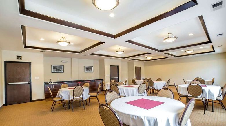 <b>Sleep Inn and Suites Douglas Meeting</b>. Images powered by <a href="https://iceportal.shijigroup.com/" title="IcePortal" target="_blank">IcePortal</a>.