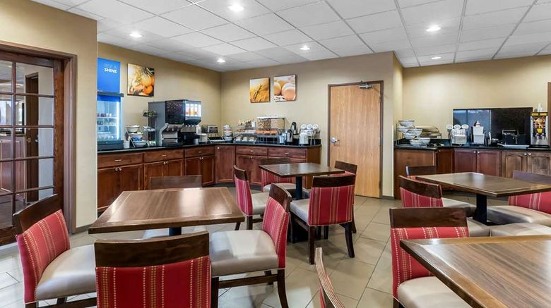 <b>Comfort Inn & Suites Laramie Restaurant</b>. Images powered by <a href="https://iceportal.shijigroup.com/" title="IcePortal" target="_blank">IcePortal</a>.