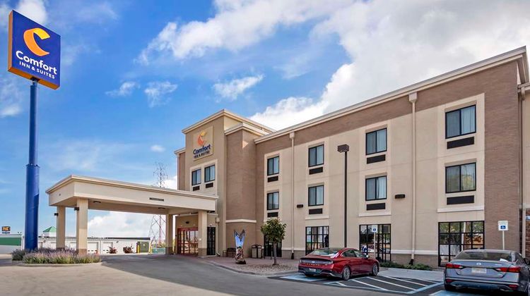 Comfort Inn & Suites Exterior