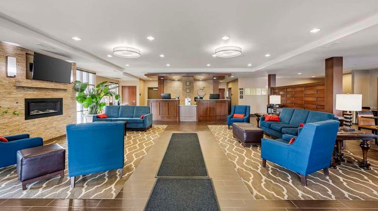 Comfort Inn & Suites Lobby