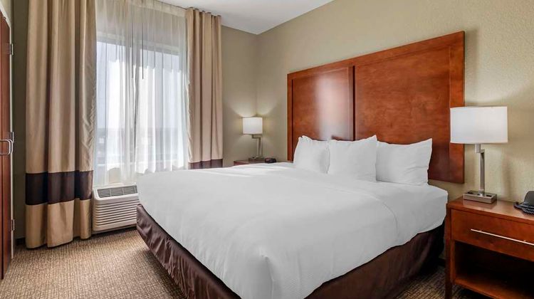 Comfort Inn & Suites Suite