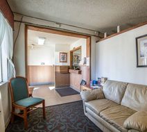 Rodeway Inn Lobby