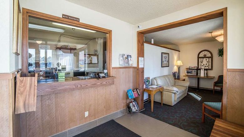 <b>Rodeway Inn Lobby</b>. Images powered by <a href="https://iceportal.shijigroup.com/" title="IcePortal" target="_blank">IcePortal</a>.